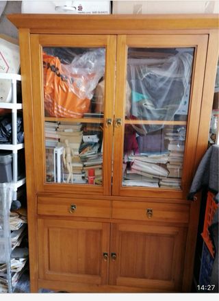 Comedor madera , 6 sillas, mesa TV y casi muevo