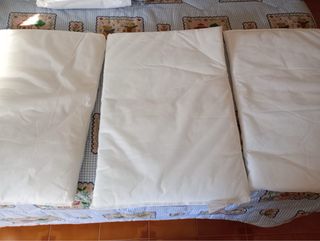 Sabanas, colcha, protector cuna Pirulos. Cambiador
