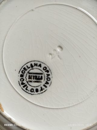 13 Platos antiguos  Porcelana Sevilla L.C.S.J.