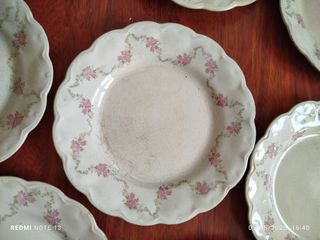 13 Platos antiguos  Porcelana Sevilla L.C.S.J.