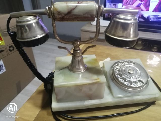 Telefono antico in marmo - Retro