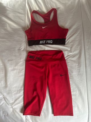 Conjunto Nike Pro Rojo - Talla S