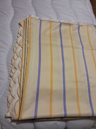 Copriletto matrimoniale in raso e cotone rigato