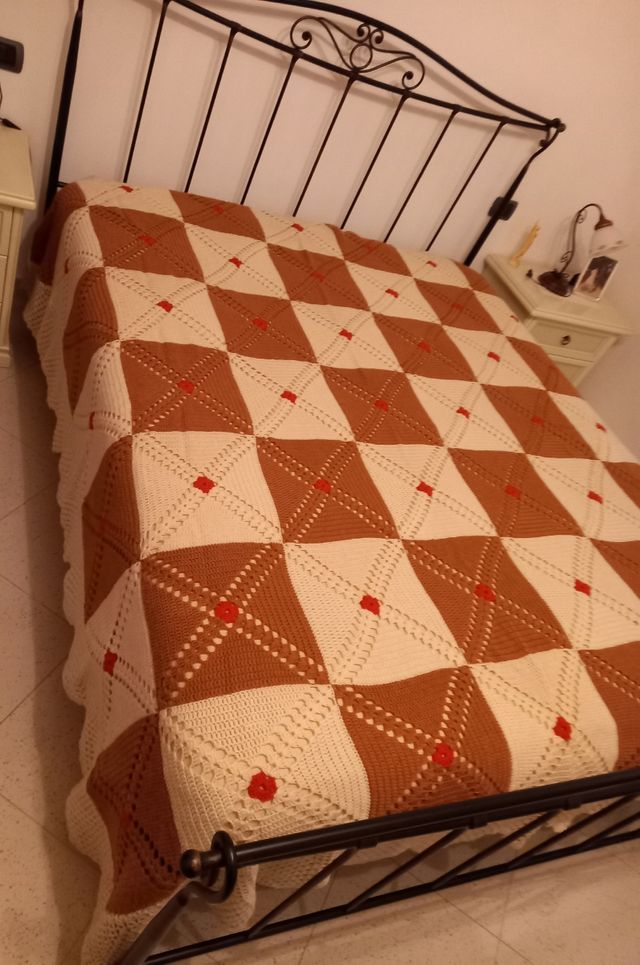 Coperta lana fatta a mano beige e marrone