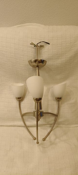 LÁMPARA. METAL. 3 FOCOS. IMPECABLE.
