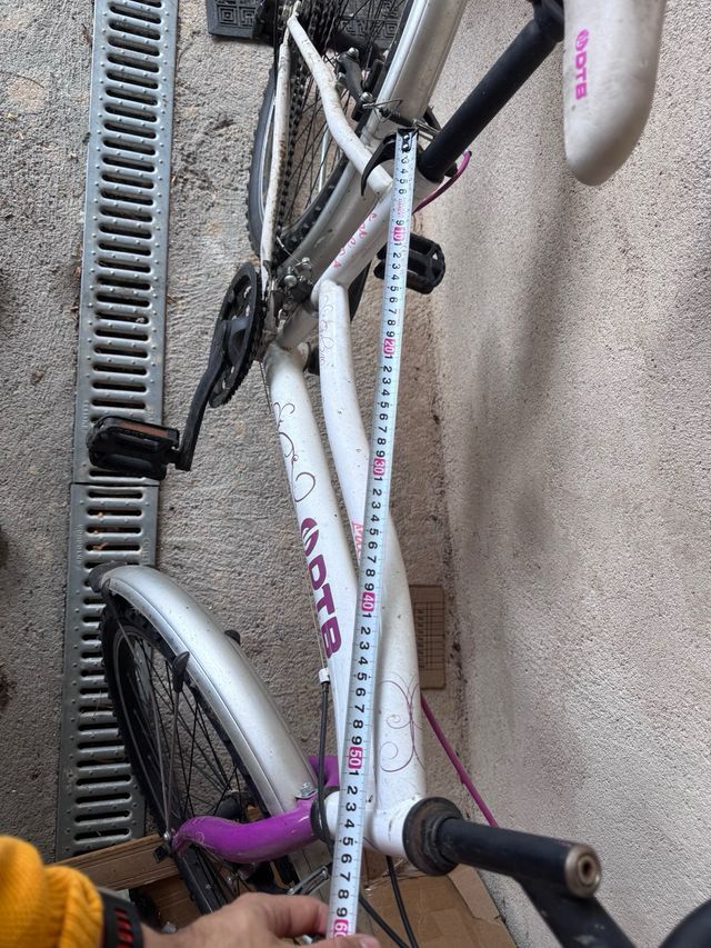 Bicicleta DTB rosa y blanca