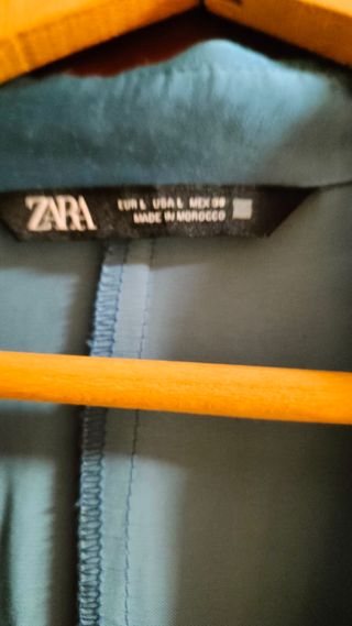 Vestido midi fruncido satén zara