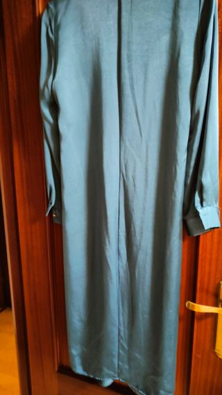 Vestido midi fruncido satén zara