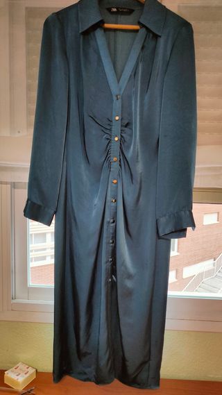 Vestido midi fruncido satén zara