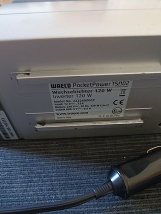 Inverter portátil marca Waeco 12-230 voltios, 120w