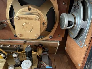 Radio vintage. Venta en mano