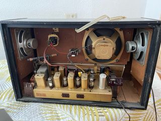 Radio vintage. Venta en mano