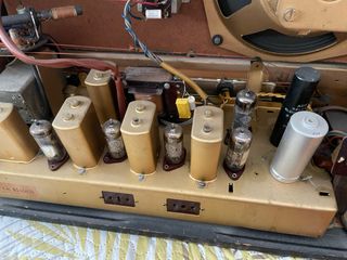 Radio vintage. Venta en mano