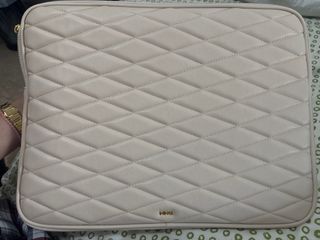 Funda de portatil Mango