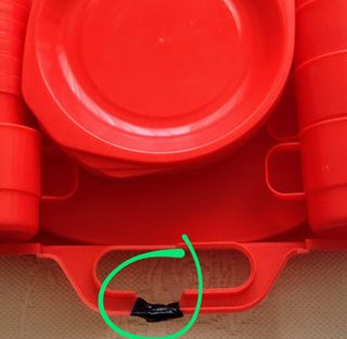 Cesta de picnic con vajilla