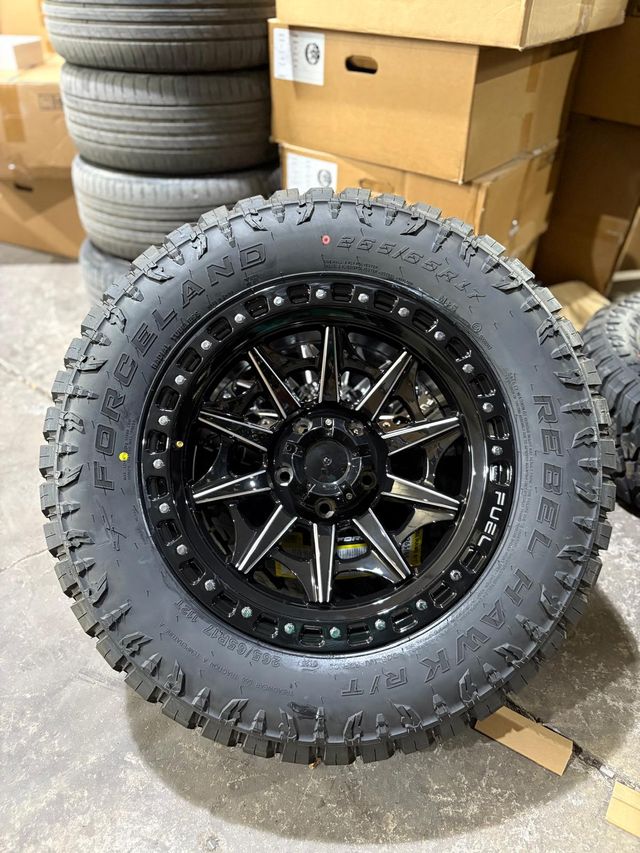 JUEGO 4 LLANTAS NISSAN 6X114.3 17"