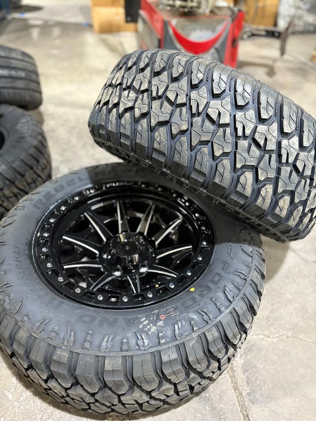 JUEGO 4 LLANTAS NISSAN 6X114.3 17"