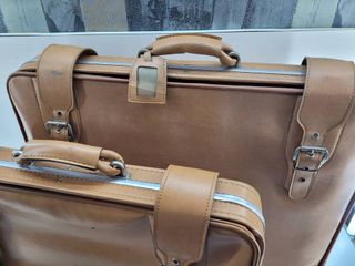 DOS MALETAS DE CUERO