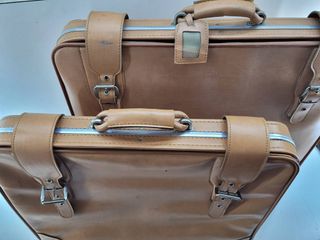 DOS MALETAS DE CUERO