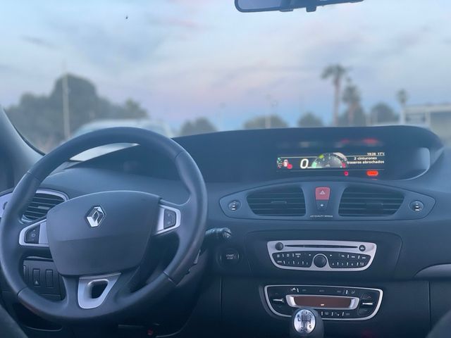 Renault Scenic 2011