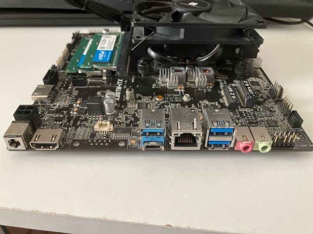 Combo placa base x300tm itx ryzen5 5600g 16gb ddr4