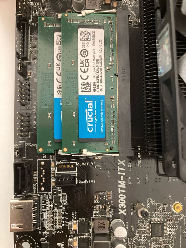 Combo placa base x300tm itx ryzen5 5600g 16gb ddr4