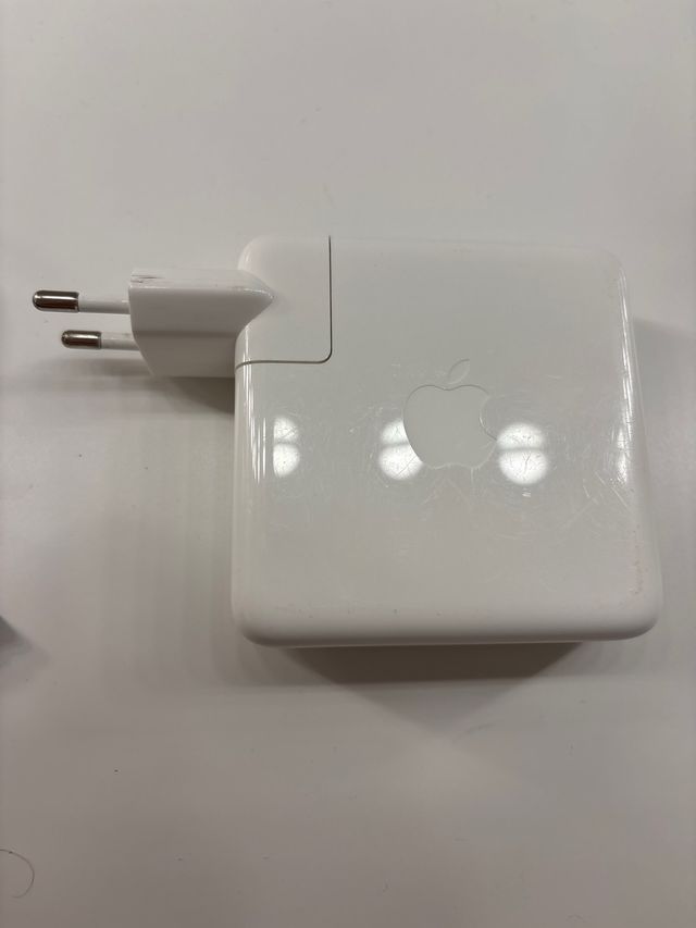Cargador y enchufe mackbook 87W