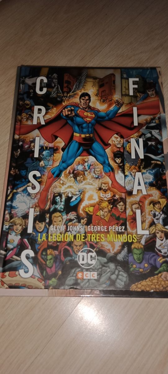 Comic crisis final la legión de los tres mundos