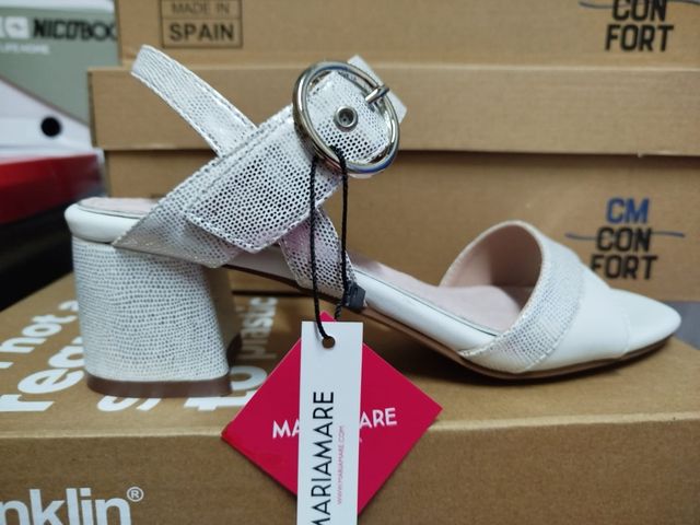 Sandalias tacón nuevas