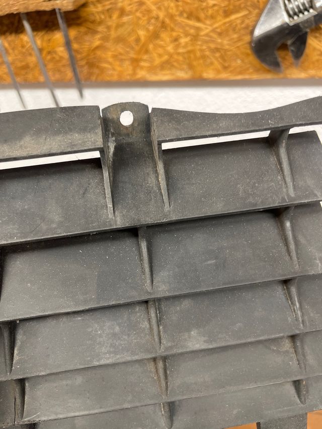 Rejilla radiador Derbi original