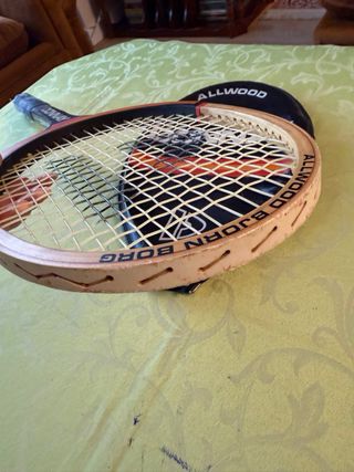 Raqueta de tenis vintage de Donnay