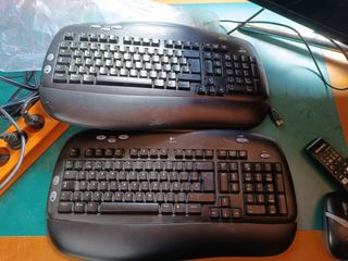 Teclado y ratón Logitech negros
