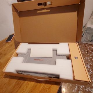 Portátil a estrenar 17,3" en caja.