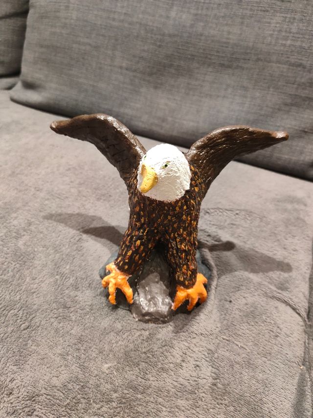 Estatua Águila cerámica