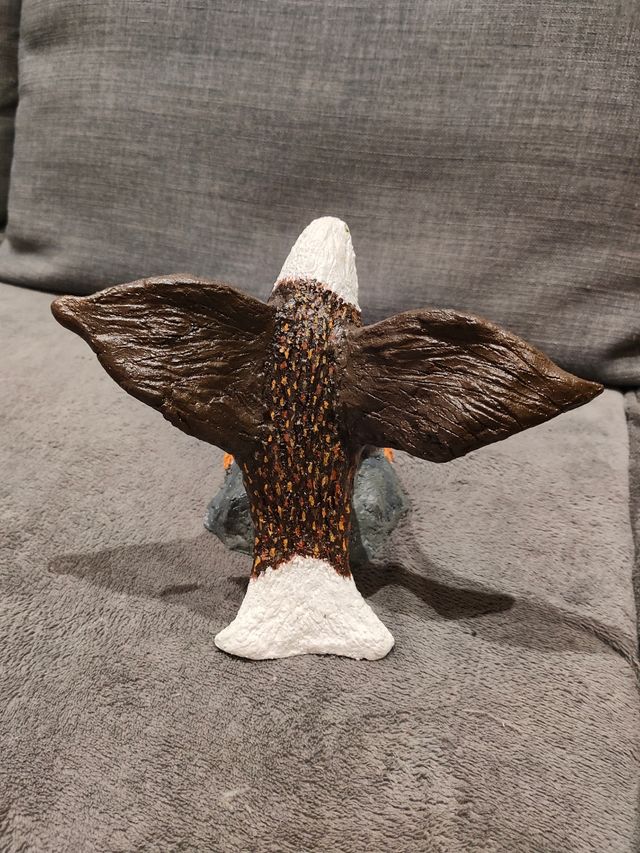 Estatua Águila cerámica