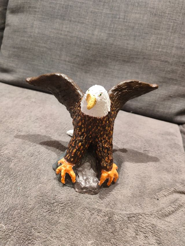 Estatua Águila cerámica