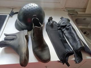 Equip. hípica: casco, botas y polainas