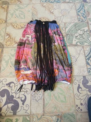 Falda estampada multicolor con flecos