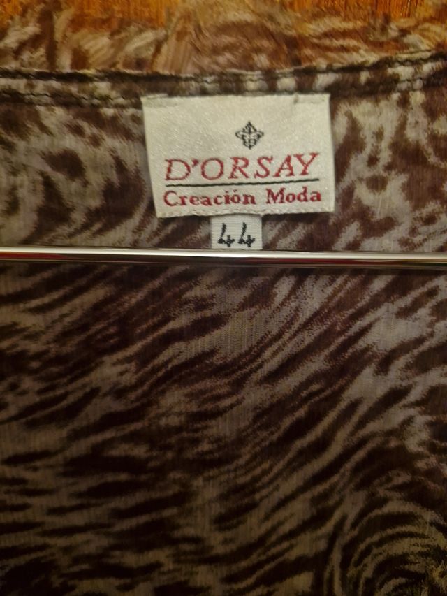 Preciosa blusa de seda natural