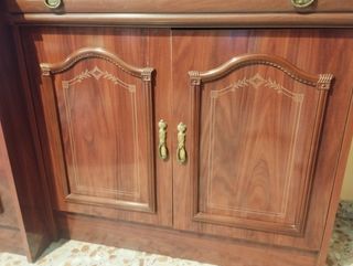 Mueble comedor ,.marron , en muy bien estado