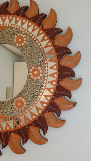 Specchio sole-luna in legno