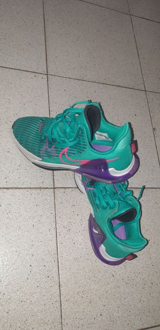 Zapatillas Nike Lebron Witness 6 - Verde/Morado