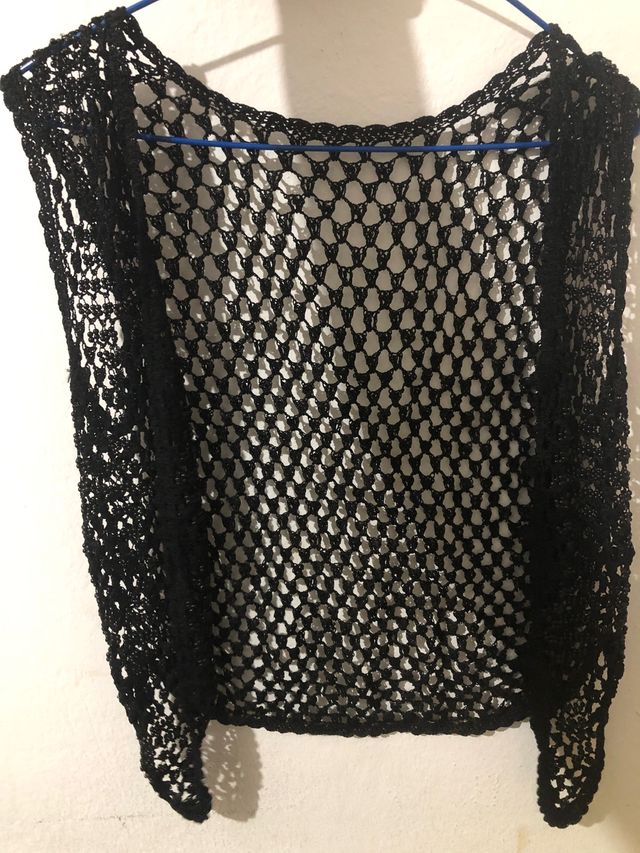 Chaquetilla negra crochet