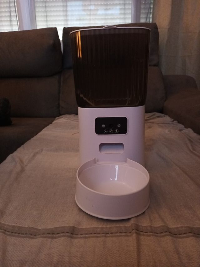 Comedero automático mascotas
