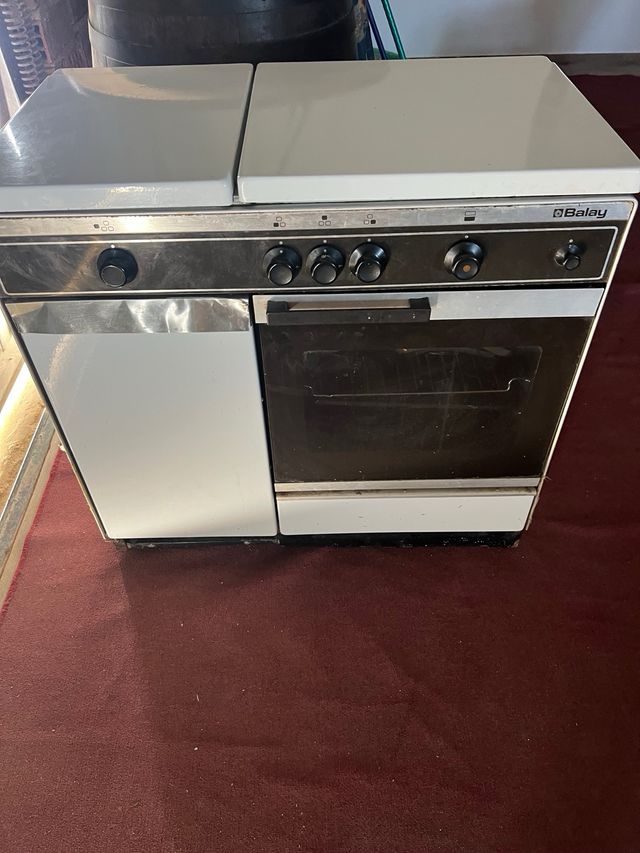 Cocina con horno portatil de butano