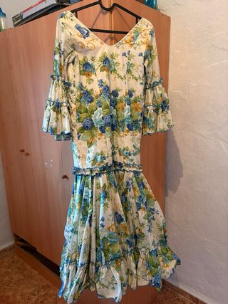 Traje de niña de flamenca