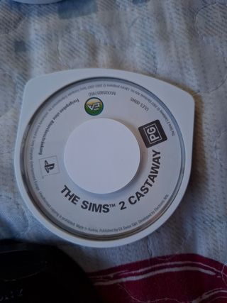 PSP con funda y juegos