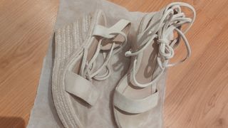 Cuñas beige altas talla 37