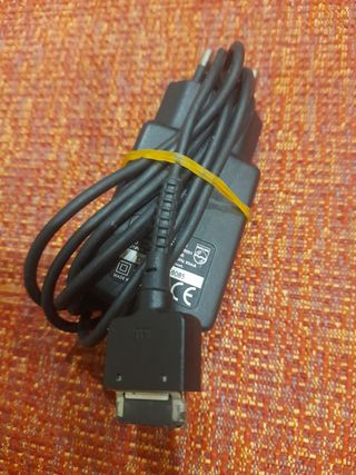 Cargadores de móvil y de nintendo