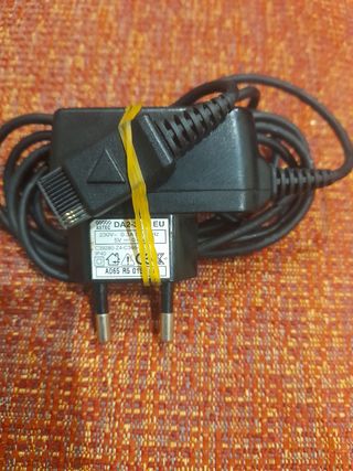 Cargadores de móvil y de nintendo